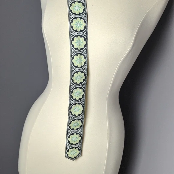 Flower Cloth Belt - Picture 5 of 5